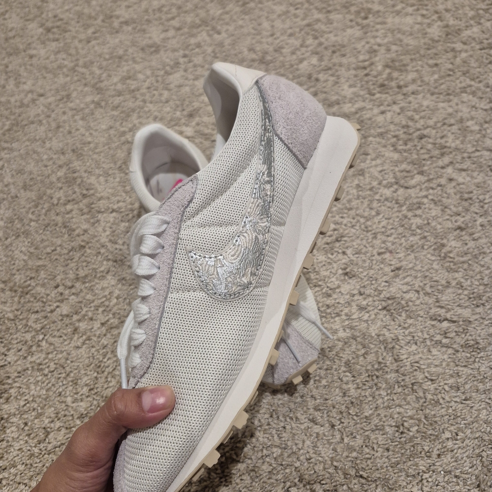 Nike Women's White and Gray Waffle Trainer Sneakers with Pink Accents - Picture 2 of 5